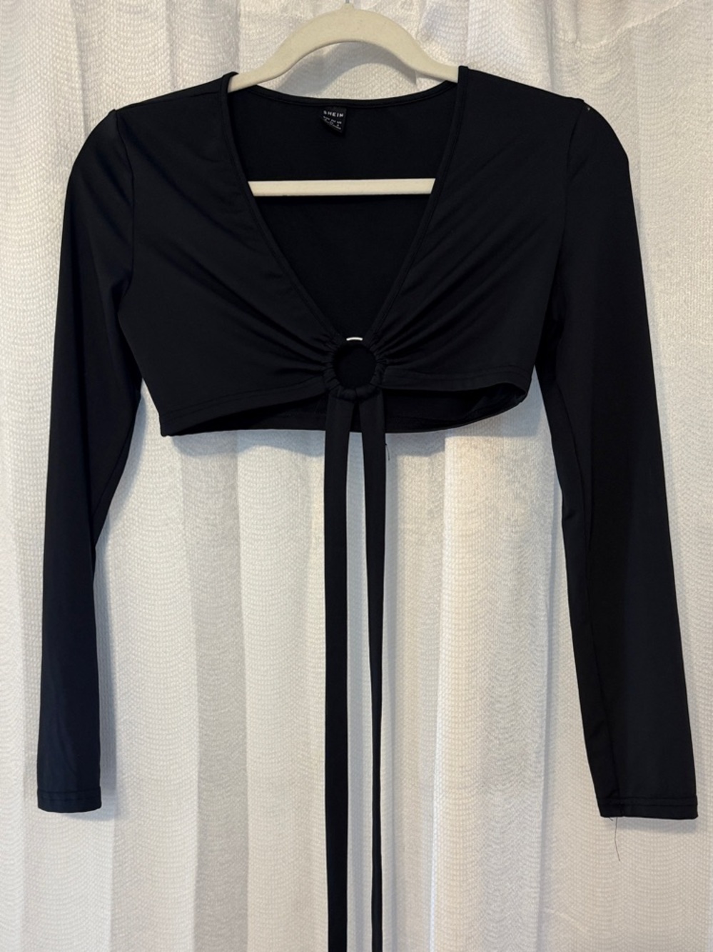 SHEIN Black Long Sleeve Tie-Front Crop Top - Picture 1 of 1